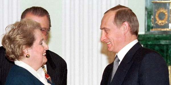 Madeleine Albright şi Vladimir Putin FOTO EPA-EFE