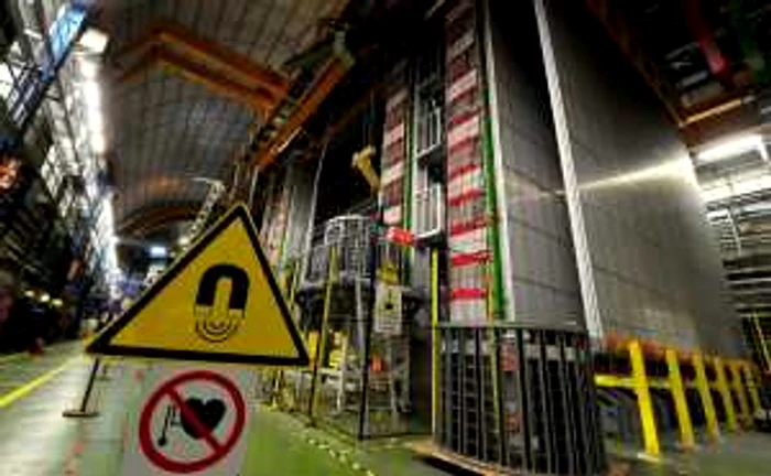 Laboratorul CERN a depăşit viteza luminii a doua oară