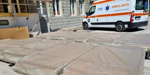 paturi aduse la spital foto spitalul municipal hunedoara