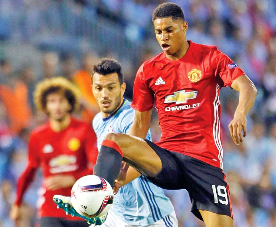 
    Manchester United  e favorită la  calificarea în finala  Ligii Europa  