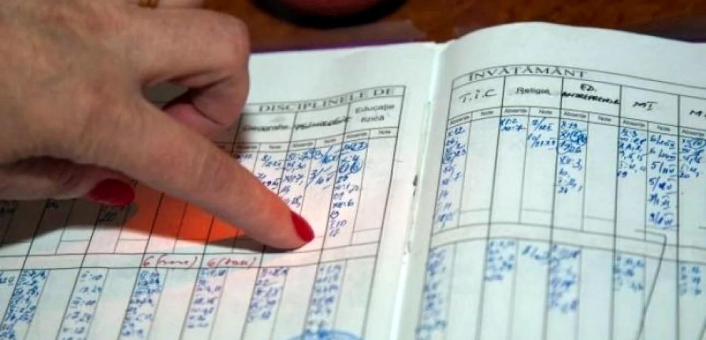 Anchetatorii spun că au fost modificate mediile unor elevi