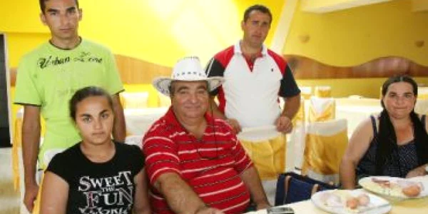 Regele Cioabă: "Rromii îl vor susţine pe Traian Băsescu la preşedinţie!