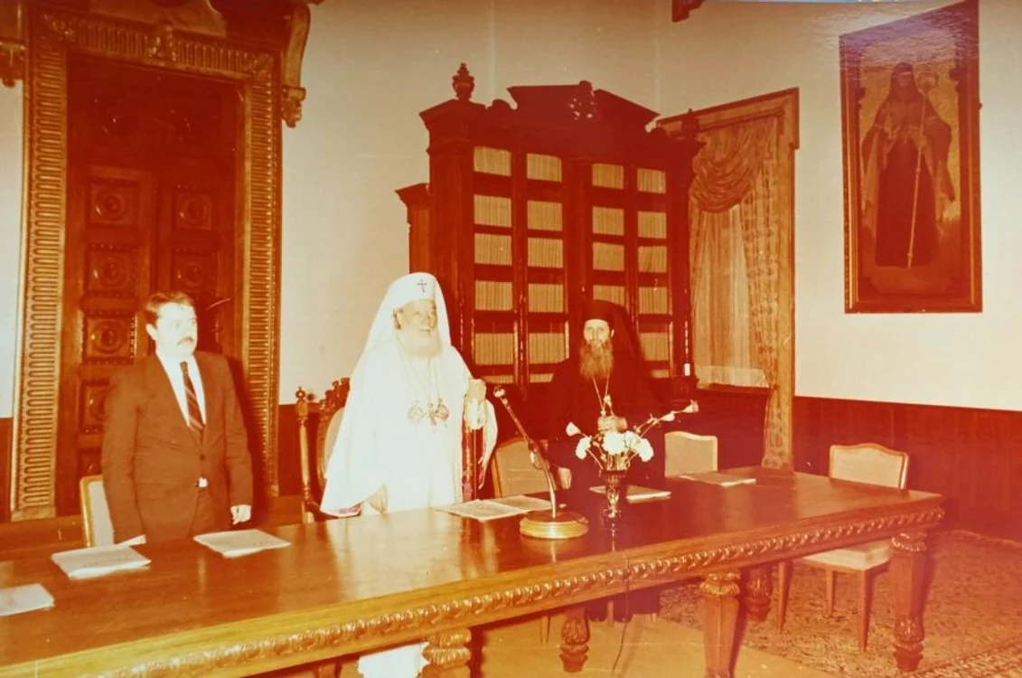 Părintele Pimen în tinerețe, alături de Patriarhul Teoctist