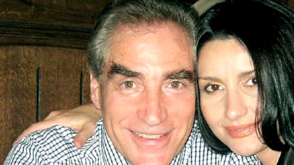 Soția lui Petre Roman slăbește cu amandine. Dieta neobișnuită a Silviei Chifiriuc atunci când are poftă de dulciuri: „În ultima vreme am mâncat mai mult decât era cazul”