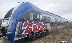 tren nou produs de pesa vandalizat înainte de a transporta v0 ohzhl6yl7yrg1 webp
