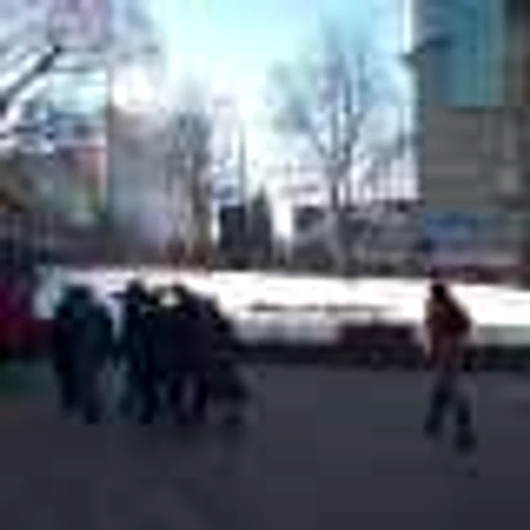 coloana de protestatari chisinau 