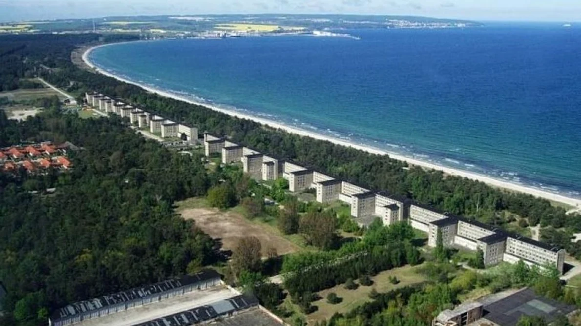 Incursiune în complexul turistic ridicat de Hitler pe insula Rügen, abandonat în urmă cu 75 de ani jpeg