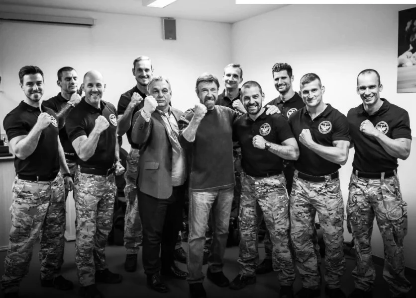 „Ești ca Trump”: Chuck Norris l-a comparat pe Viktor Orban cu liderul SUA. Omagiul adus de premierul ungar după moartea actorului