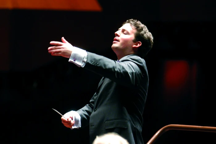 În ianuarie 2010, James Gaffigan a fost numit Dirijor Principal al Orchestrei Simfonice din Lucerna şi Dirijor Invitat Principal al Orchestrei Filarmonicii Radio din Olanda