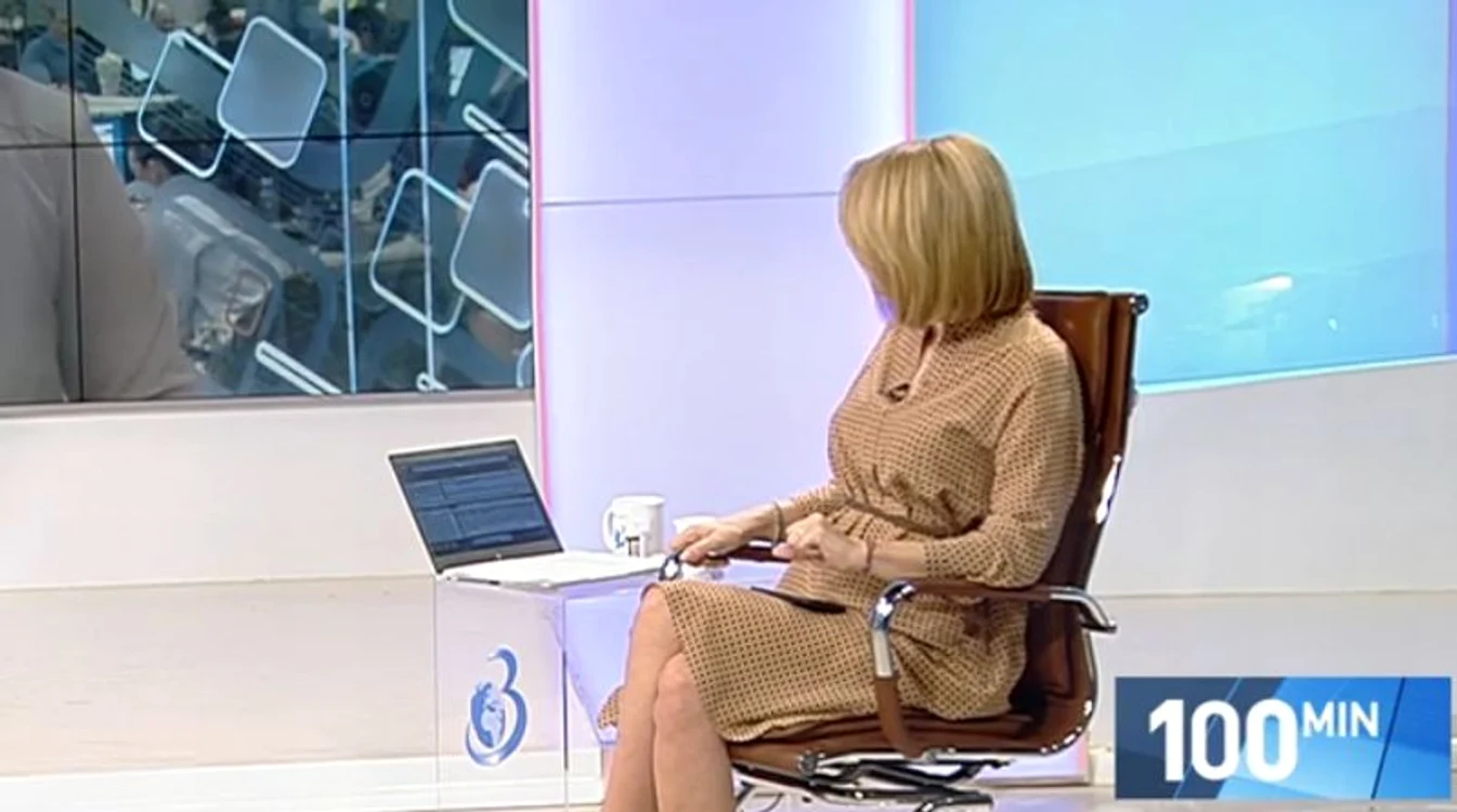 Burtica de gravidă a Sandrei Stoicescu a început să prindă contur