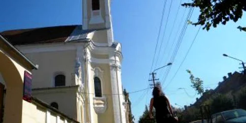 Bistriţa: LA PAS PRIN VECHIUL BURG – Biserica Romano-Catolică şi Şcoala Piariştilor