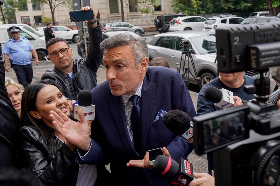 Ce interdicții au primit Coldea și Dumbravă după ce au fost puși sub acuzare de DNA