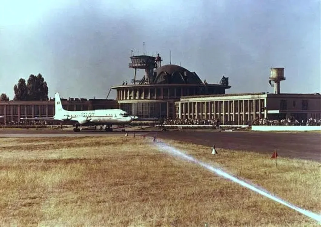 Este al treilea cel mai vechi aeroport din lume / foto: Wikipedia