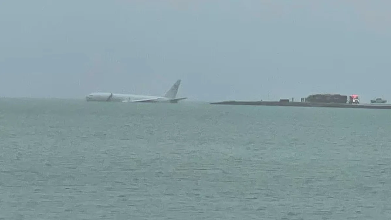 Avionul P-8A părbușit în apele din jurul insulelor din Hawaii- Twitter/X