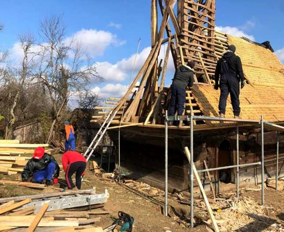 ambulanta pentru monumente foto valeria lehene