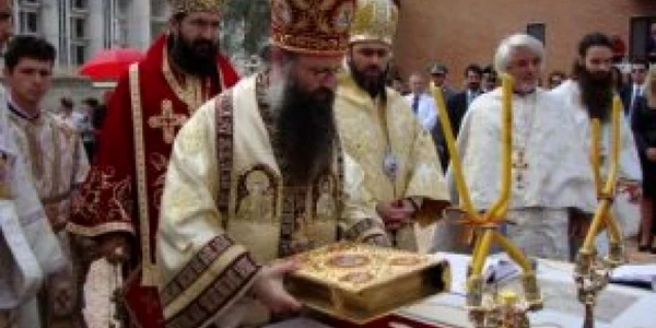 Raport: Statul român favorizează nejustificat BOR