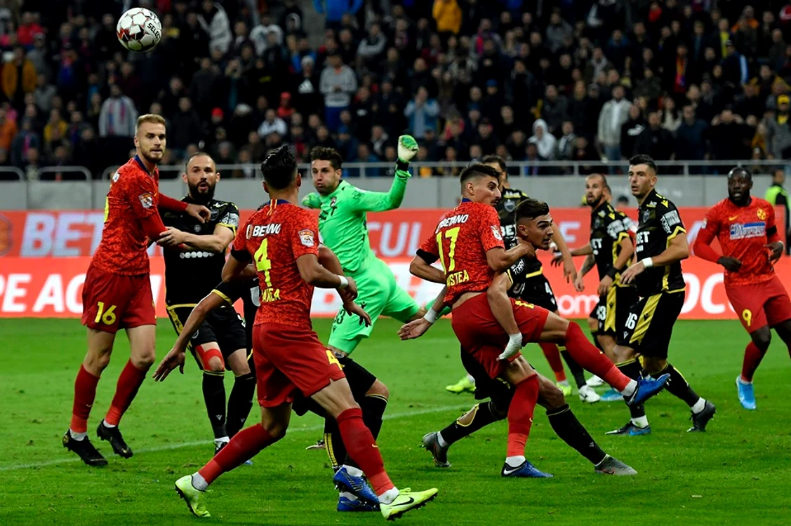 
    FCSB și Dinamo nu se află deocamdată pe loc de play-off  