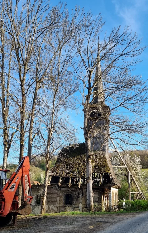 Bserica se află în colaps  FOTO ROST