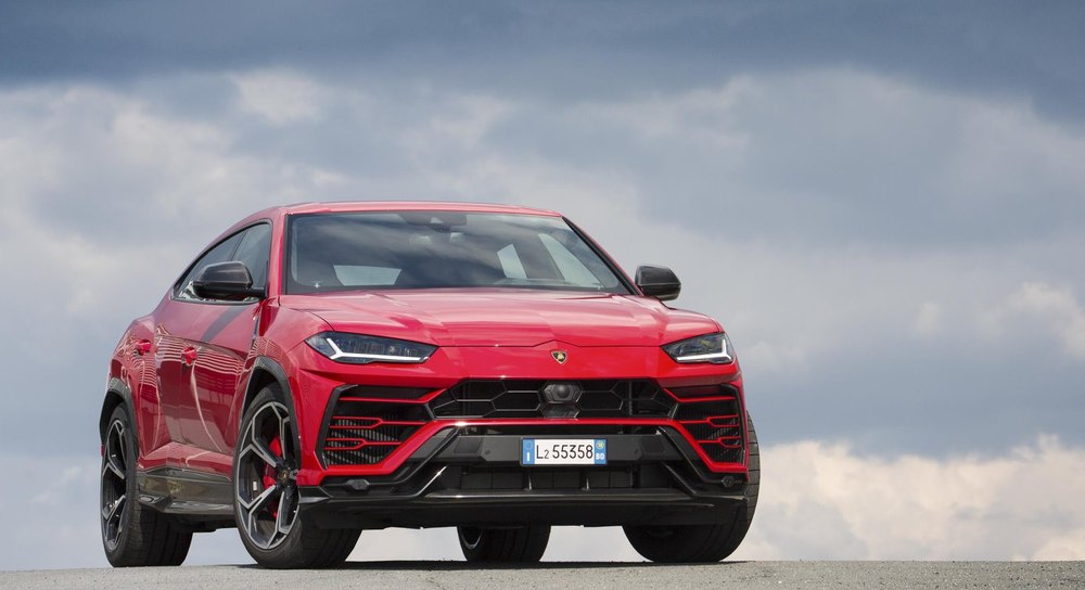 Un român este primul client din lume care a cumpărat un model Lamborghini de lux. Cât costă bolidul
