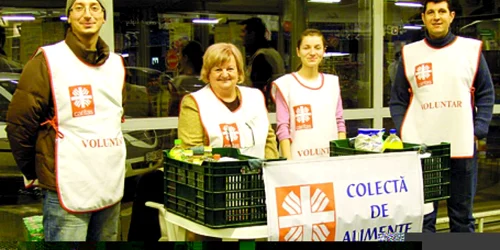 Voluntarii sunt la mare căutare în apropierea sărbătorilor