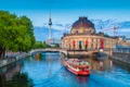 berlin foto shutterstock