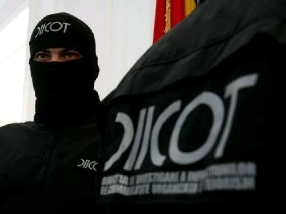 Ofițerii DIICOT au făcut aproape 200 de percheziții