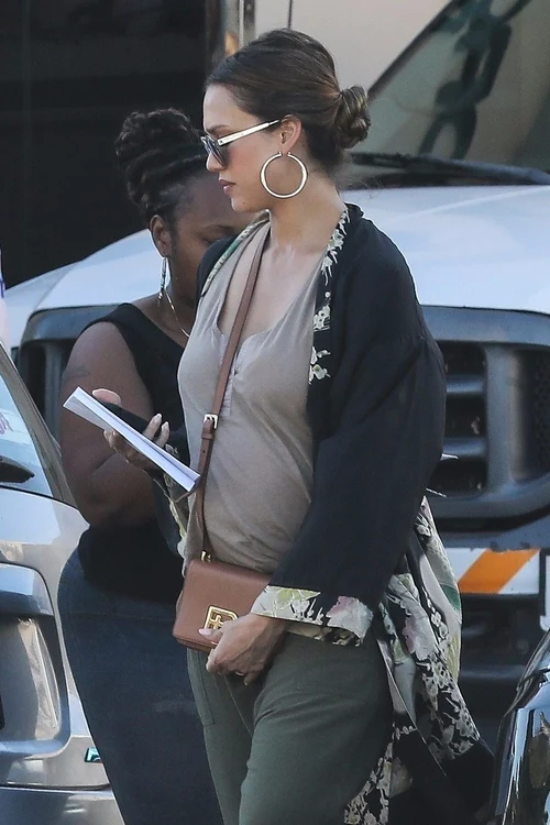 *EXCLUSIVE* Pregnant Jessica Alba gets into a minor Car Accident while driving **WEB MUST CALL FOR PRICING** jpeg