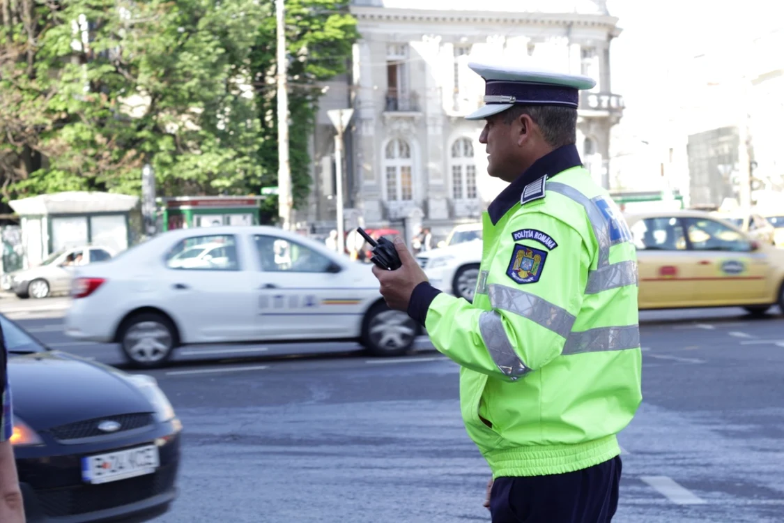 Şoferul şi-a pierdut cumpătul când i s-a spus ca nu îi merge sistemul de iluminat Foto: Adevărul