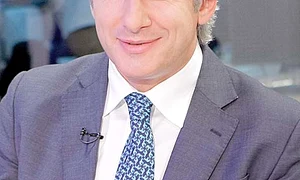 Eugen Teodorovici, ministrul de finanțe, ne pune pe drumuri dacă vrem să i lăsăm o &quot;atenție&quot; băiatului cu pizza  jpeg