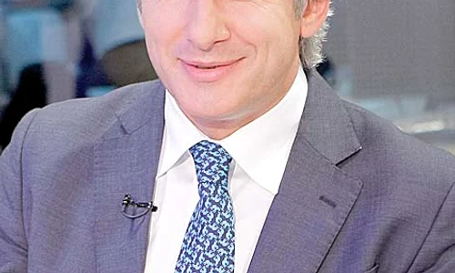 Eugen Teodorovici, ministrul de finanțe, ne pune pe drumuri dacă vrem să i lăsăm o "atenție" băiatului cu pizza  jpeg