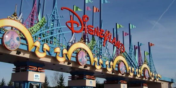 Parcul de distracţii Disneyland Paris