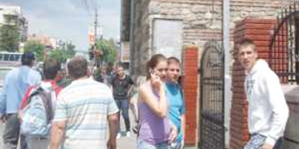 Camerele video îi vor scăpa pe profesori de pândă
