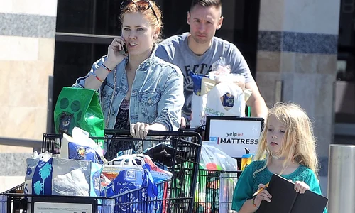 Exclusive Amy Adams Grocery Shops In Beverly Hills jpeg