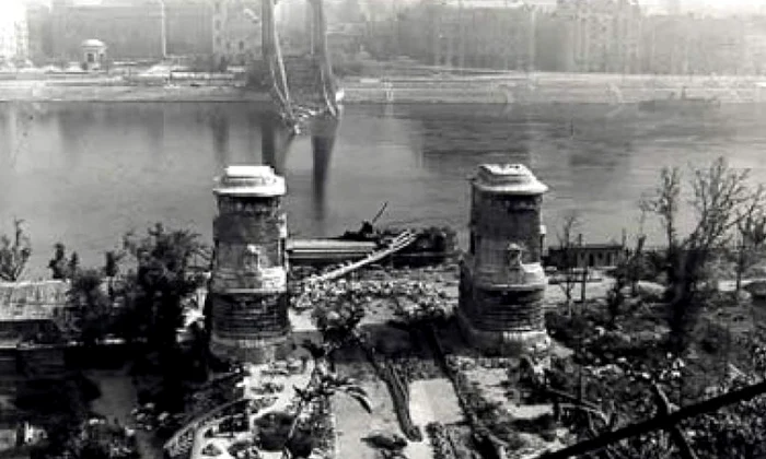 O bombă din timpul celui de al Doilea Război Mondial a fost descoperită în Dunăre, la Budapesta jpeg
