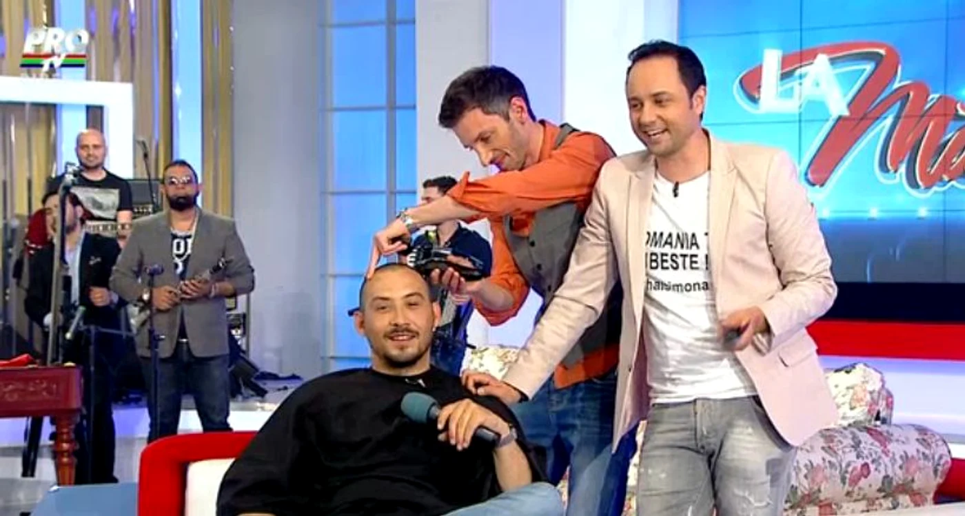 Ştefan Stan a pierdut pariul cu Măruţă şi s-a tuns în direct