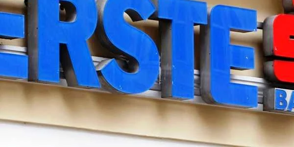 Erste s-a pregătit pentru plata de salarii compensatorii.