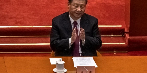 Xi Jinping batand din palme la o reuniune a Partidului Comunist Chinez FOTO EPA-EFE