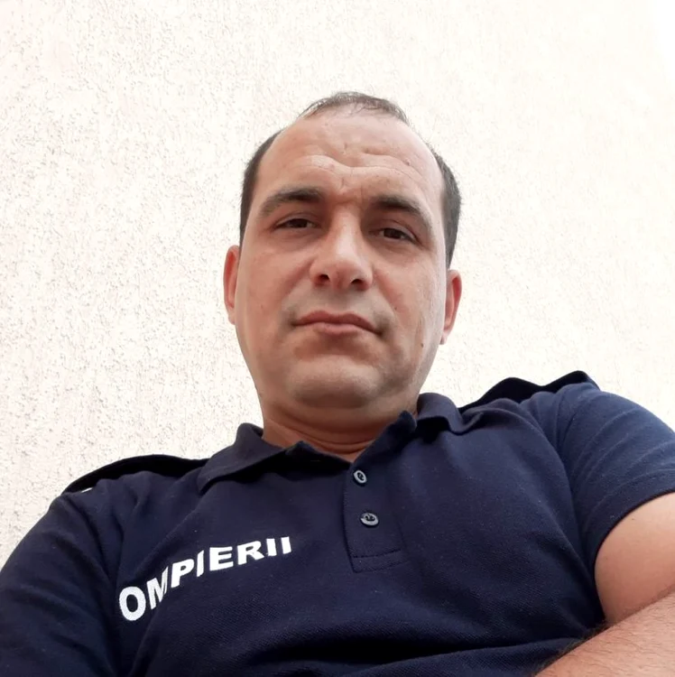 Romeo Baciu,  un pompier  greu încercat. Foto: Facebook