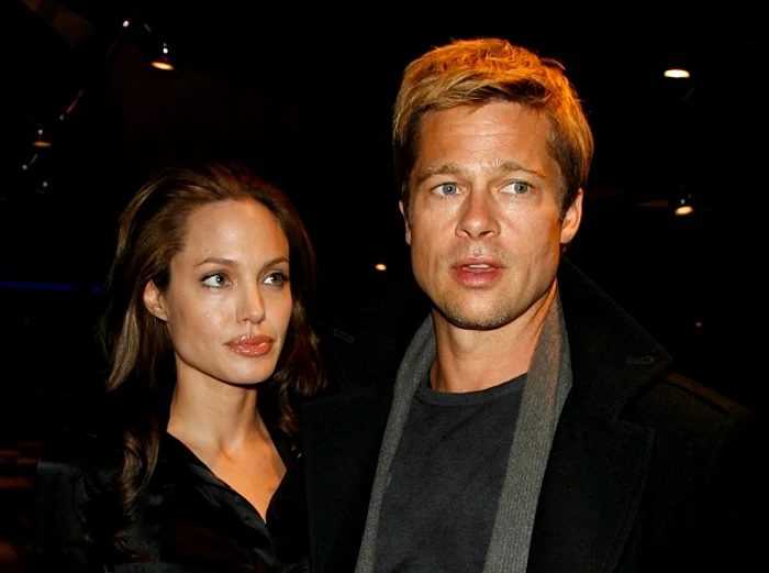 
    Angelina Jolie și Brad Pitt păreau cândva de nedespărțitFoto: Getty   
