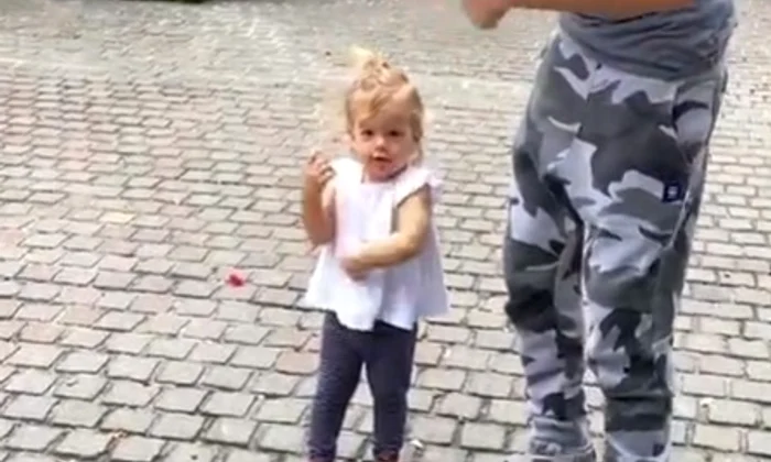 1 enrique iglesias si fetita lui lucy jpg jpeg