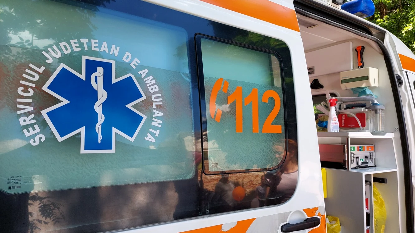Un grav accident rutier a avut loc vineri dimineață în județul Suceava. 