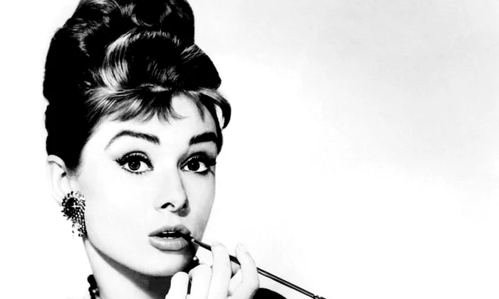 Fabuloasa viaţă a lui Audrey Hepburn! Imaginea supremă a eleganţei şi a feminităţii jpeg