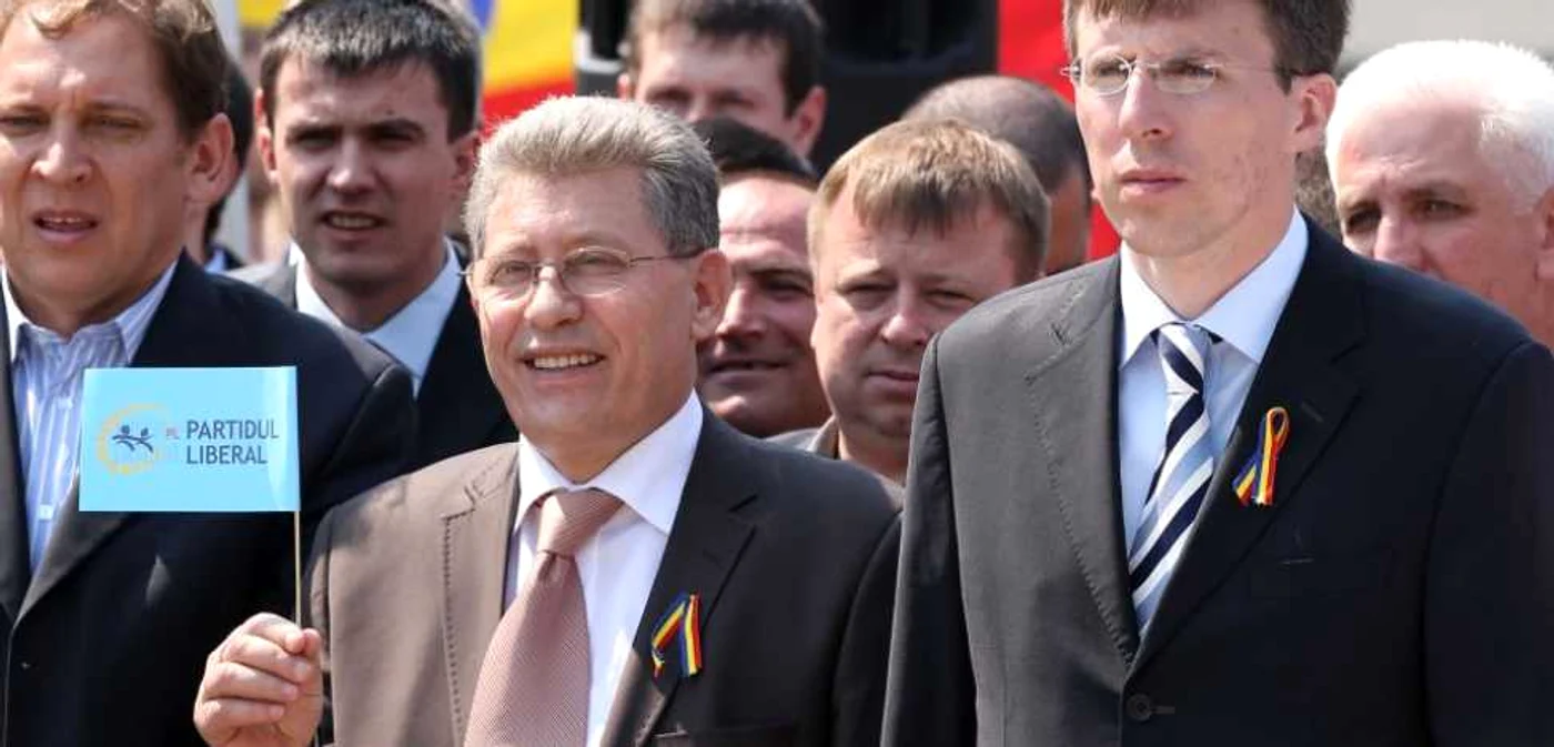 Liberalii vor să ajungă cu orice preţ în Parlament