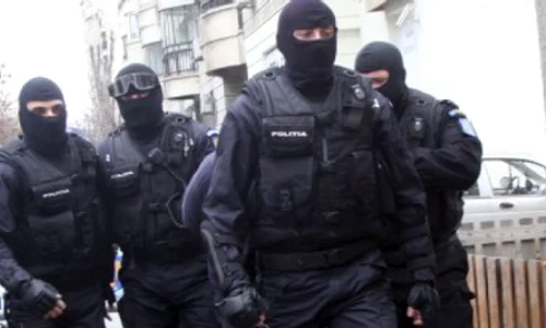 Polițiștii au găsit în locuința bătrânei 2 kg de substanțe interzise jpeg