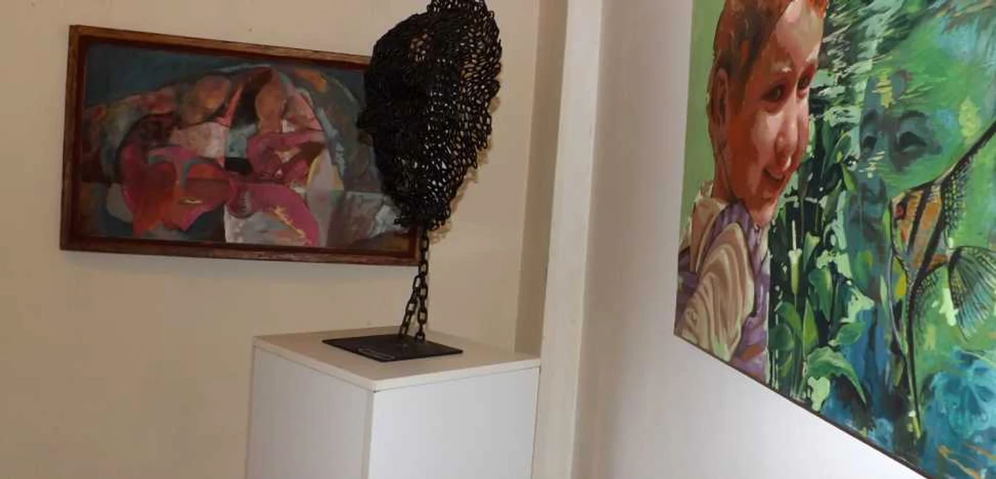 Expoziţia este găzduită de Castelul Artelor din Turnu Severin FOTO Alexandra Georgescu