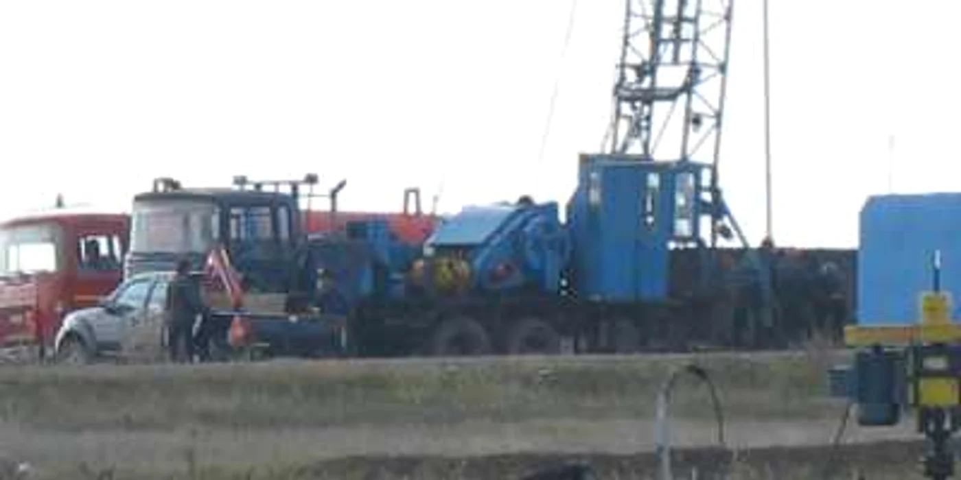 Sondele de la Schela reprezintă o parte din punctele de lucru ale industriei extractive în judeţul Galaţi