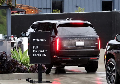 Range Rover ul Prințului Harry a ajuns la aeroport, Profimedia 