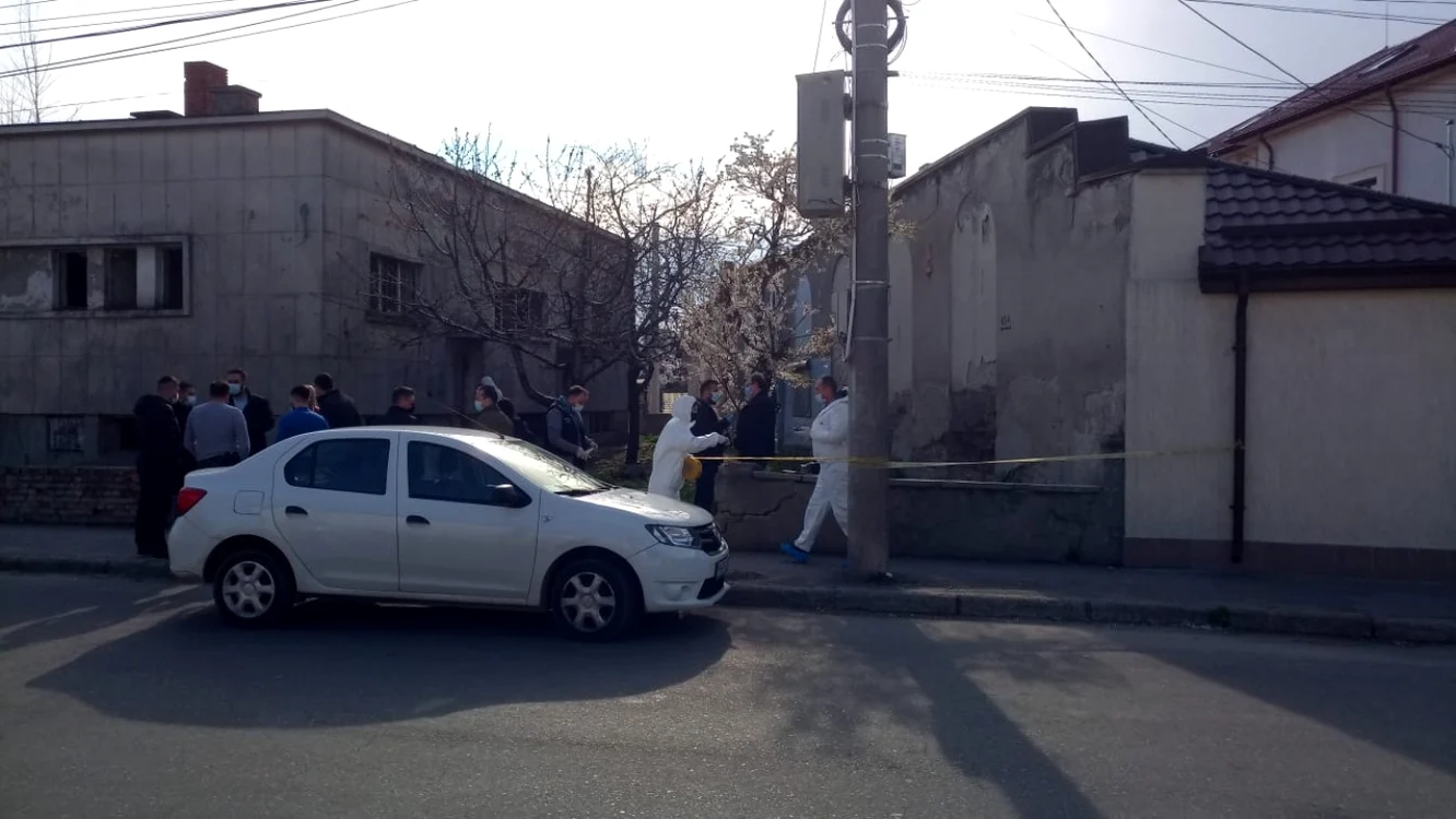 Locul crimei este o veche clădire abandonată nu departe de centrul Ploieştiului FOTO ziarulincomod.ro
