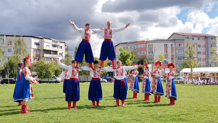 Dansatorii din Botoșani au atras publicul ca un magnet FOTO: Alina Mitran