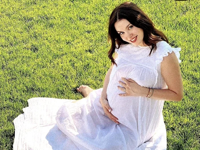 Anca Dumitra în luna a noua de sarcină - Foto Instagram